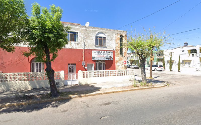 escuela de manejo Cosío