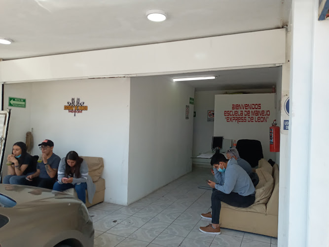 escuela de manejo León