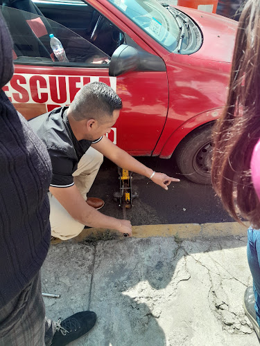 escuela de manejo Nezahualcóyotl
