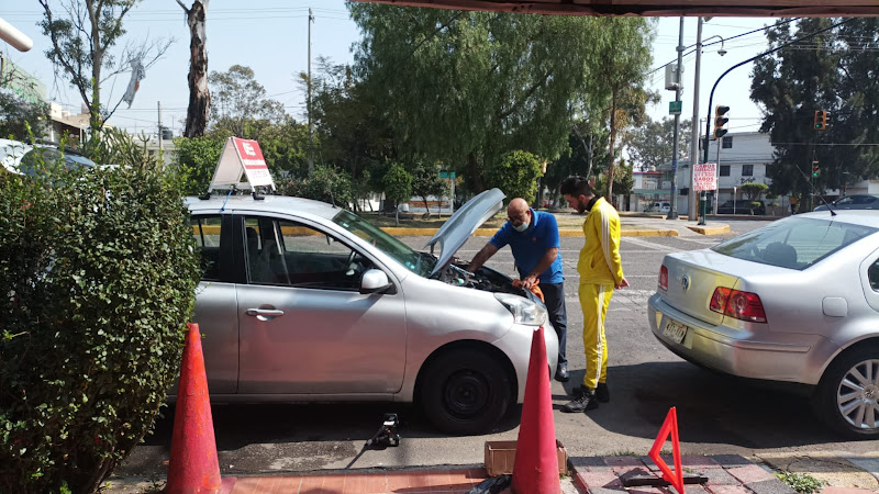 escuela de manejo Nezahualcóyotl